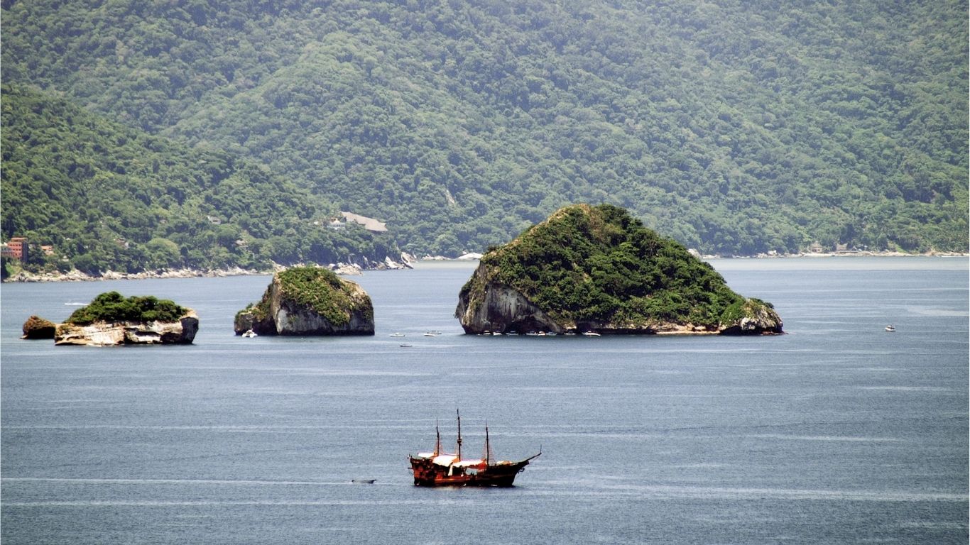 Marigalante Sinks: Unveiling the Secrets of Puerto Vallarta's Pirate Ship